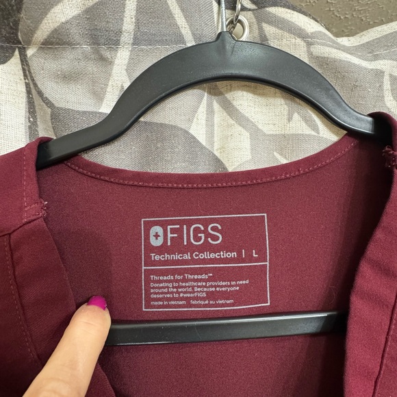 Figs Maroon Technical Collection Scrub Set - Picture 3 of 5
